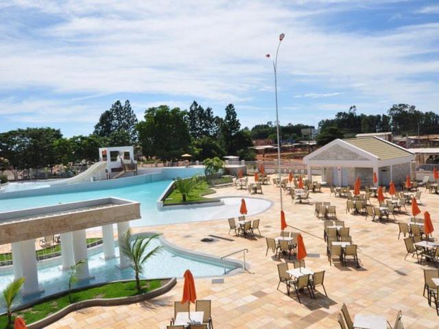 Thermas Lacqua Diroma Com Piscina De Ondas Gratis 24Horas Caldas Novas Exterior photo